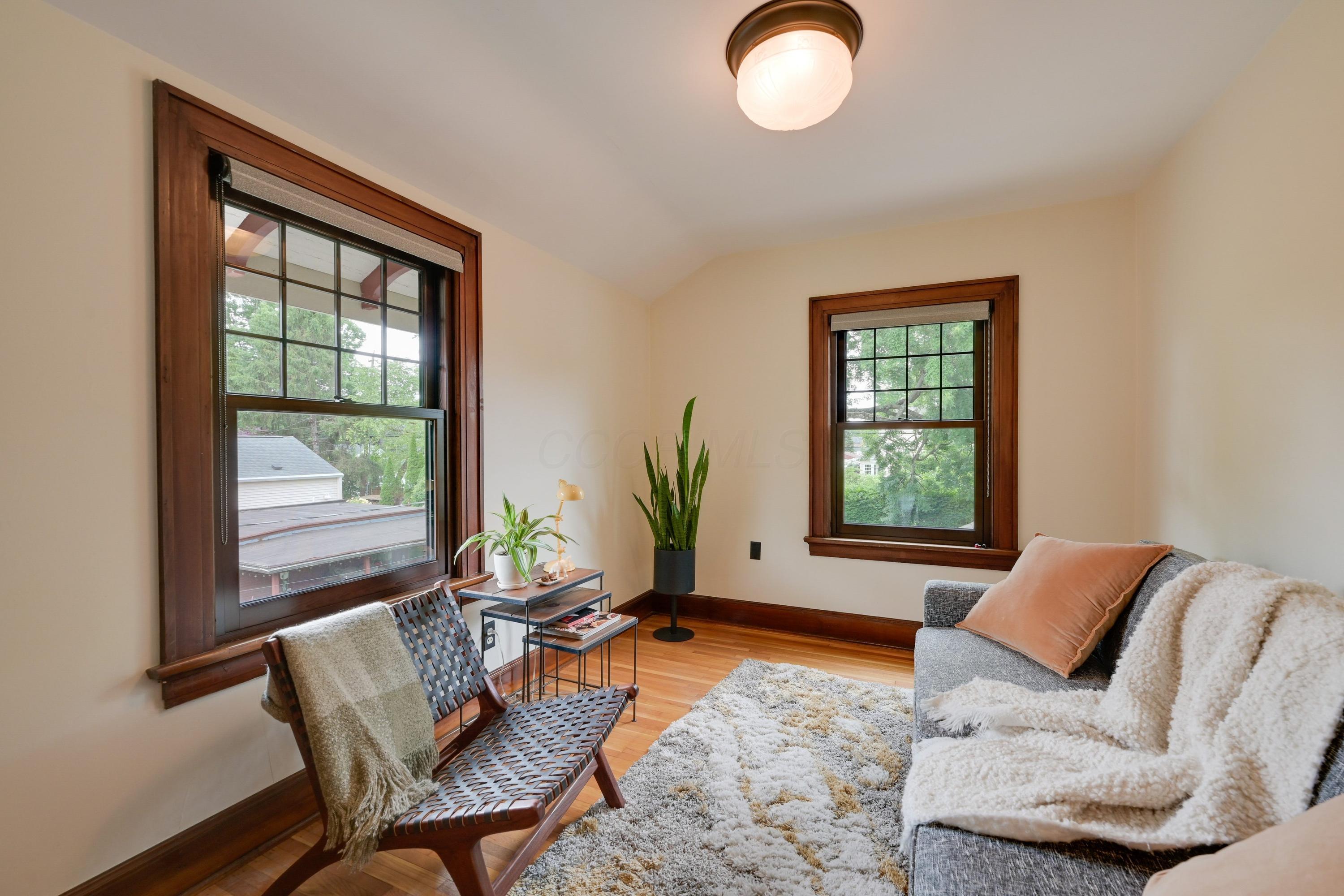 427 East Dunedin Road Columbus, OH 43214 - Photo 32 of 45