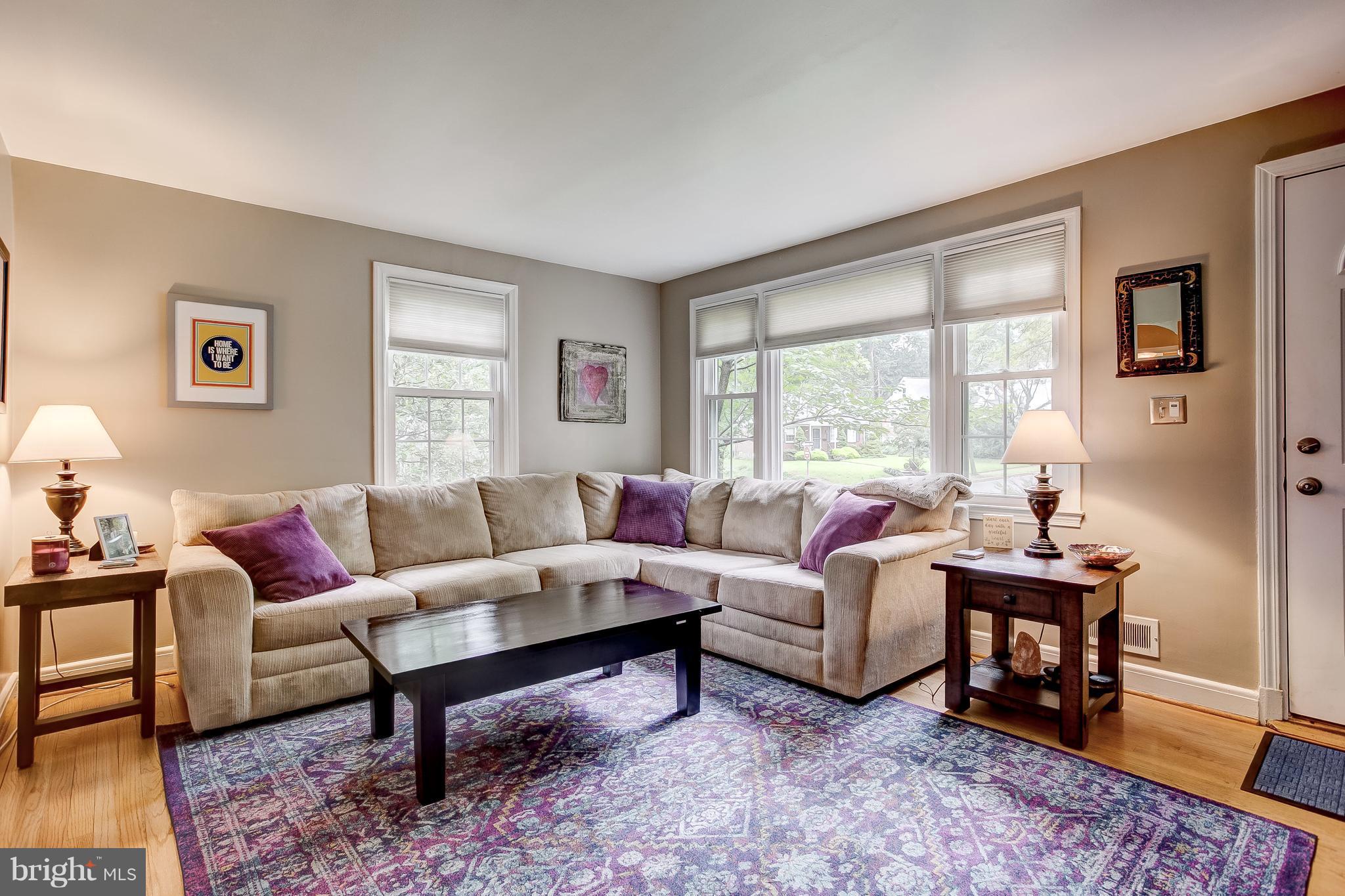514 Overcrest Road Towson, MD 21286 - Photo 3 of 30 Living Room