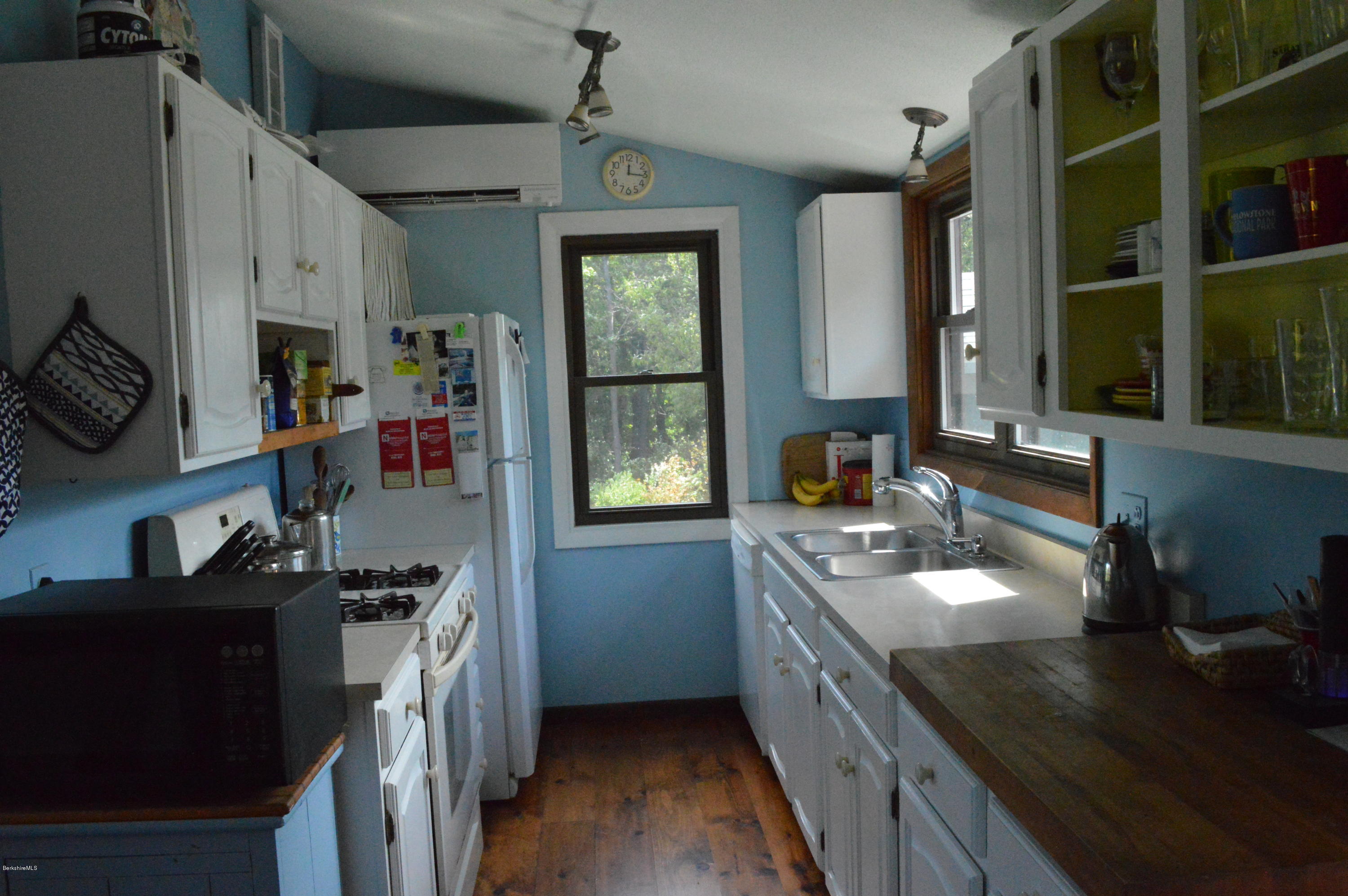 134 Arthur Pease Road Middlefield, MA 01011 - Photo 20 of 54 Authur Pease Road Middlefield 028