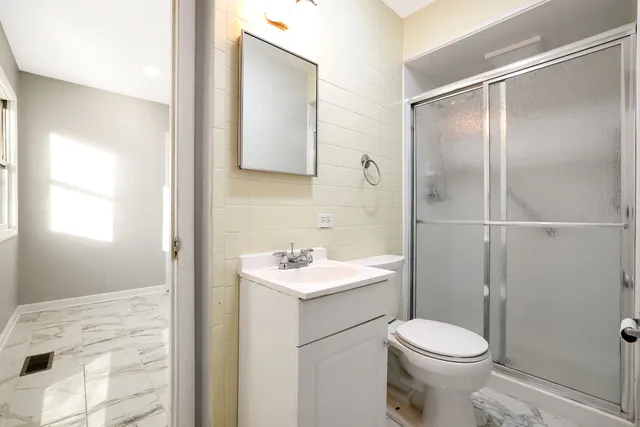 $4,200 | 75 Carthage Lane, Hoffman Estates, IL 60169