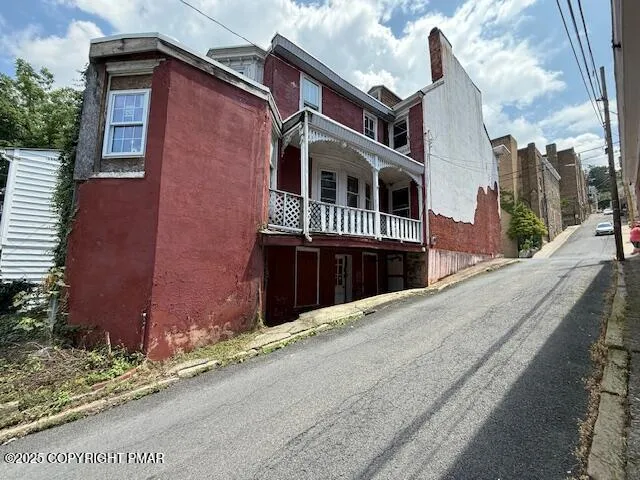 $124,000 | 622 Mahantongo Street, Pottsville, PA 17901