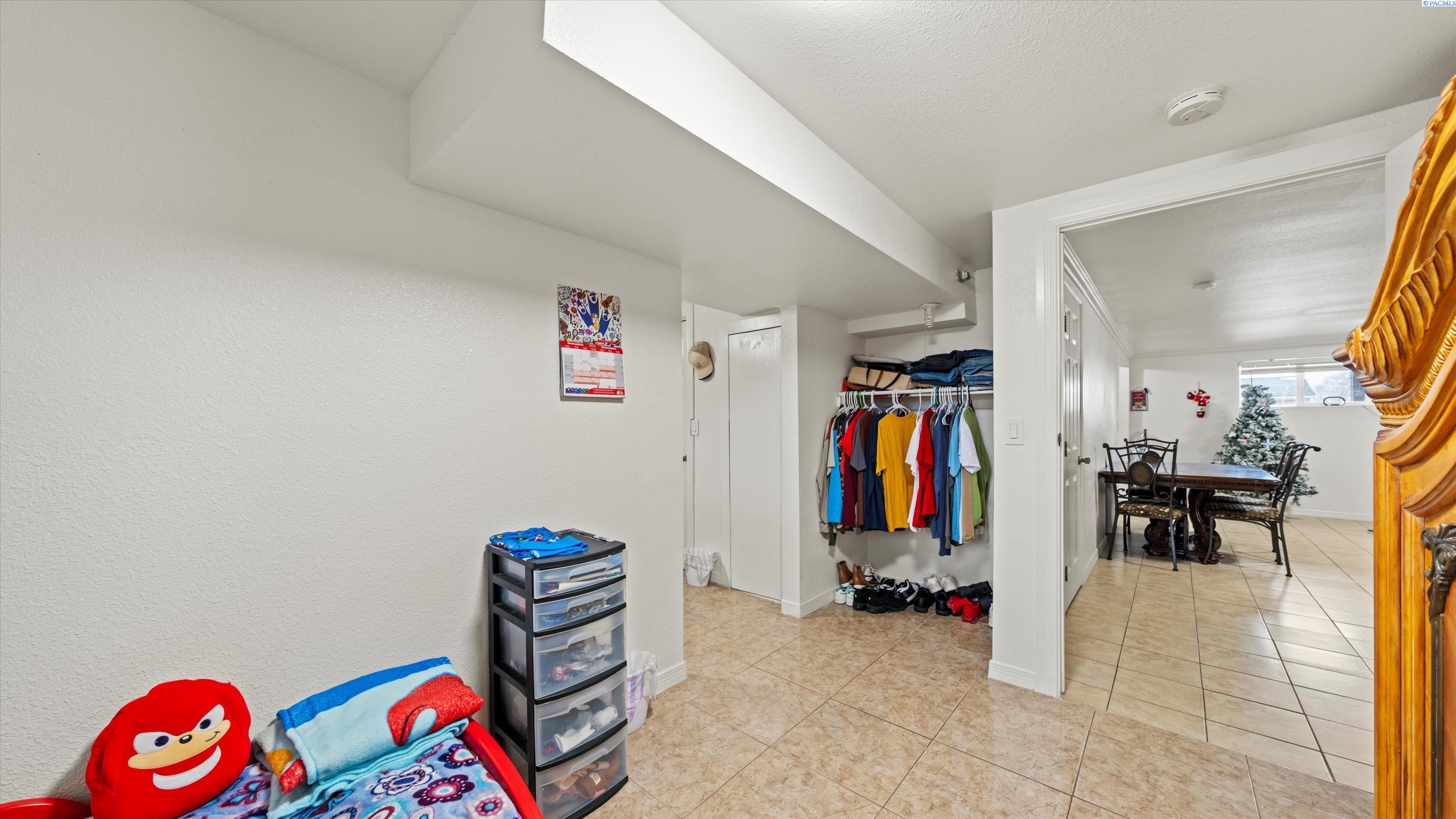9121 Taylor Flats Road Pasco, WA 99301 - Photo 24 of 49 Gallery Image 24