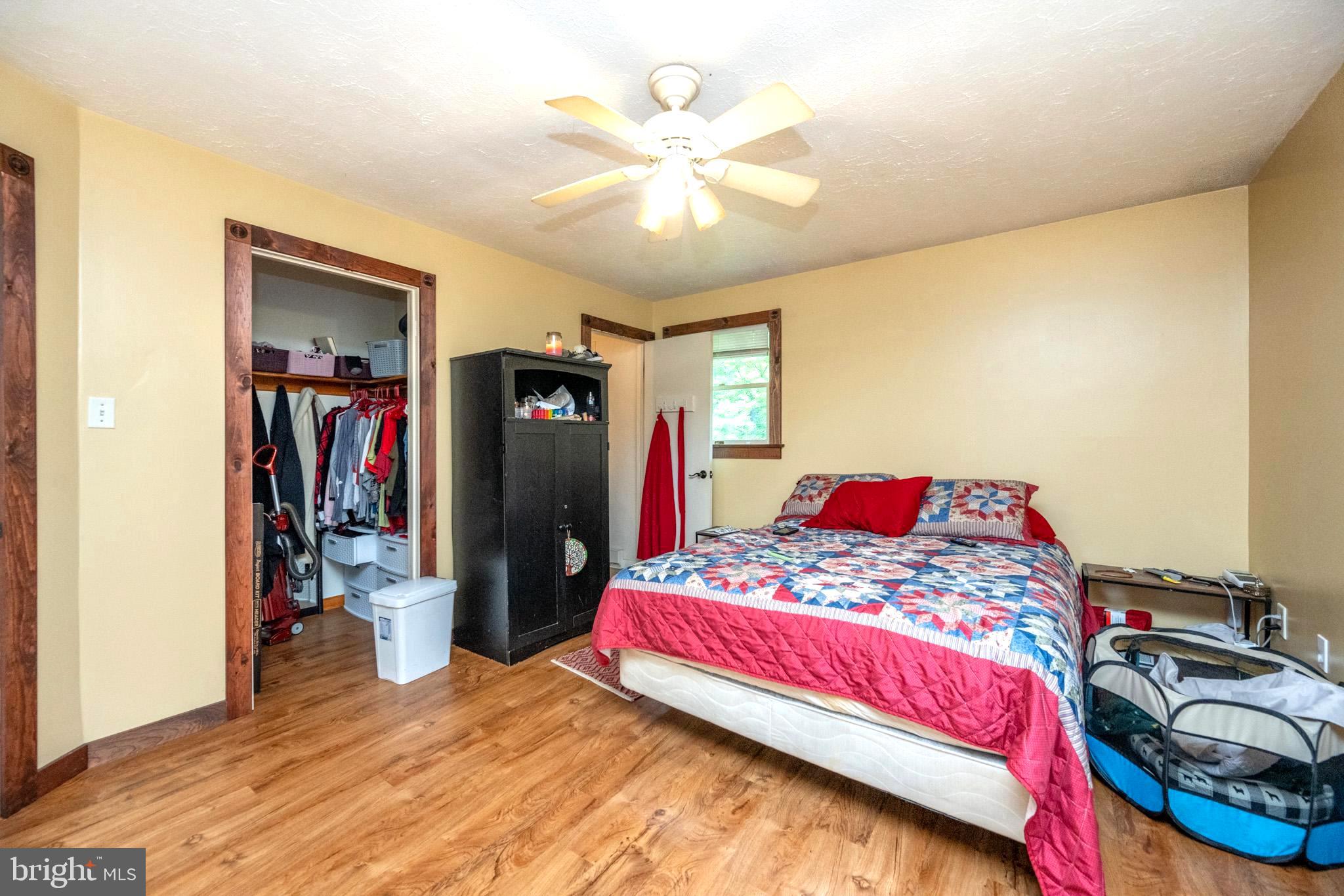 14609 Viewcrest Road Southwest Cumberland, MD 21502 - Photo 22 of 50 Primary bedroom