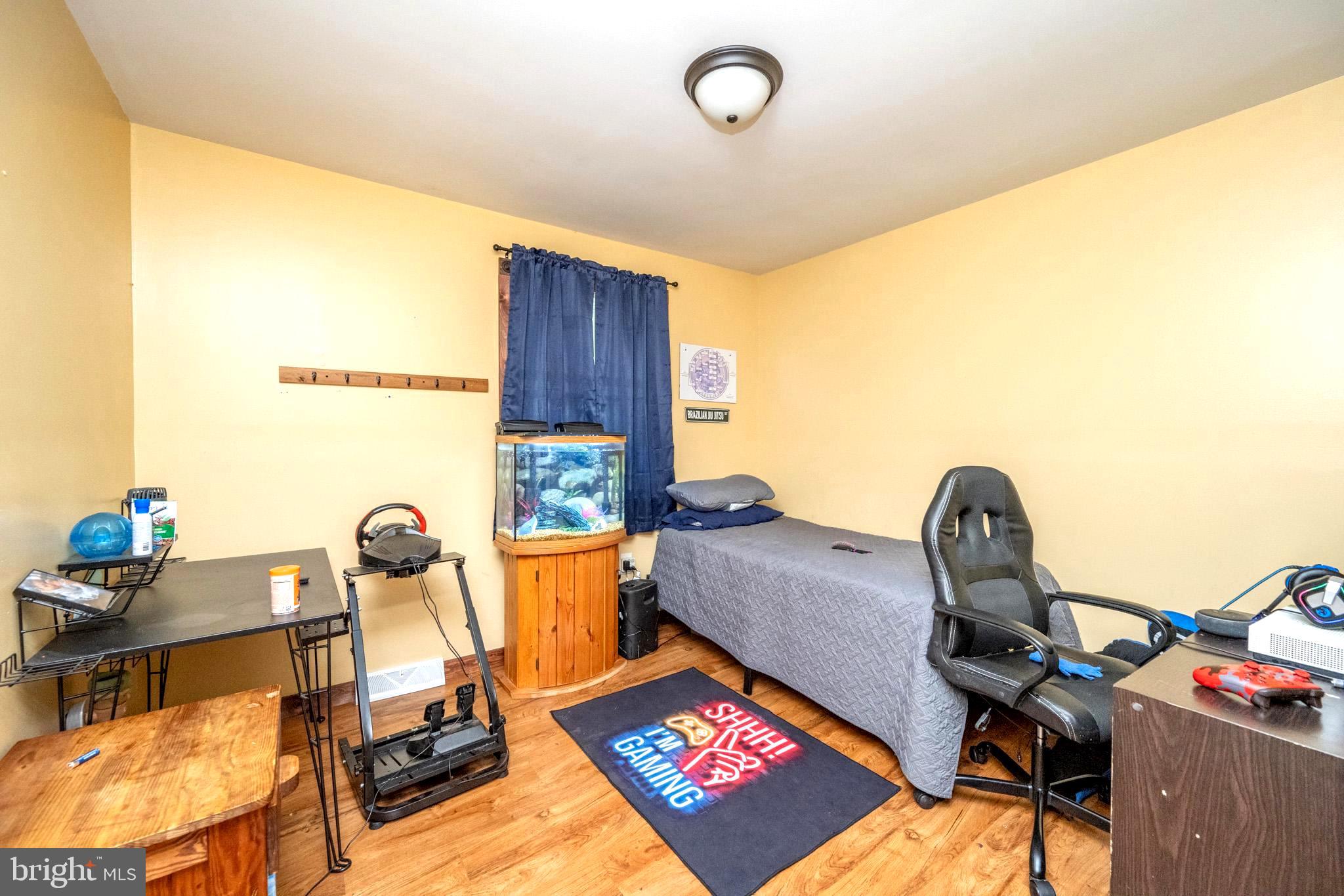 14609 Viewcrest Road Southwest Cumberland, MD 21502 - Photo 25 of 50 2nd bedroom