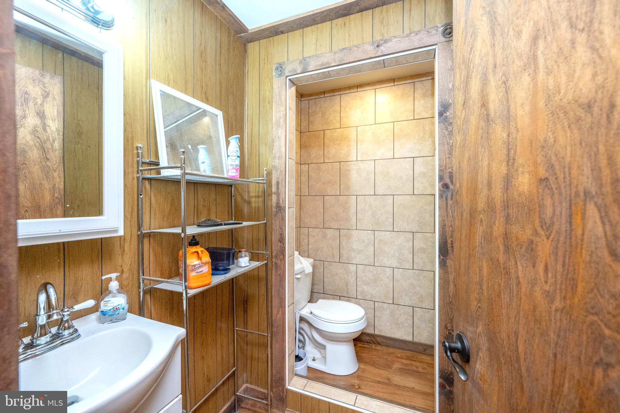 14609 Viewcrest Road Southwest Cumberland, MD 21502 - Photo 39 of 50 Lower level half bath