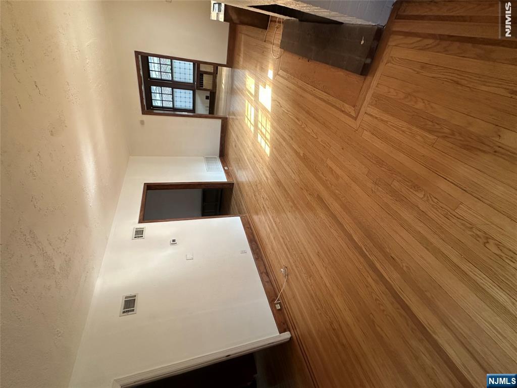 325 Bogert Avenue Ridgewood, NJ 07450 - Photo 21 of 37