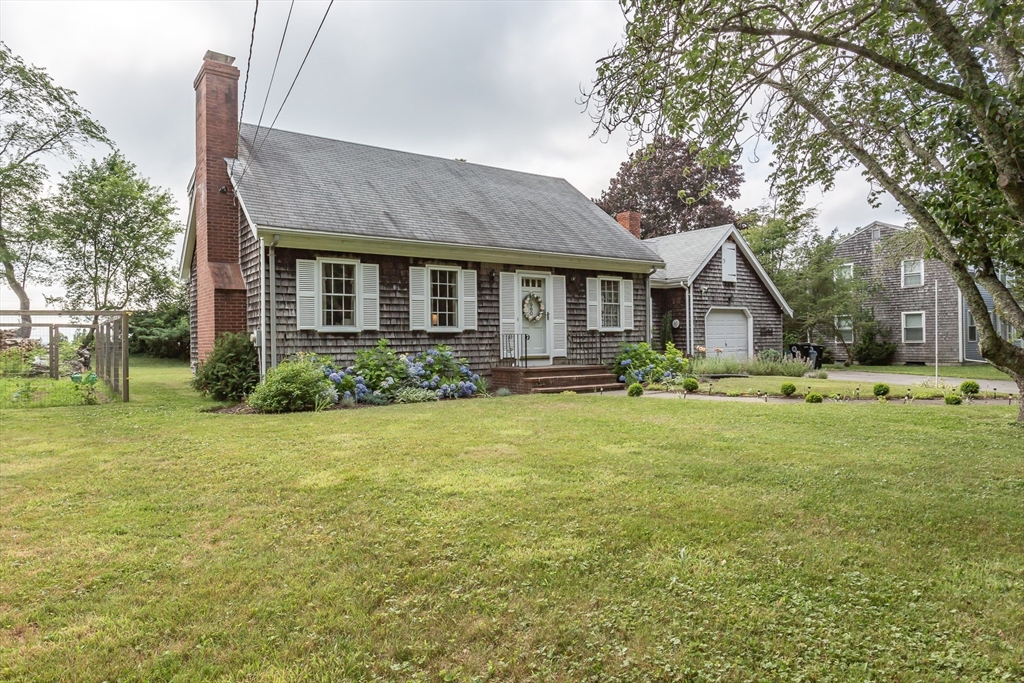 960 Tucker Road Dartmouth, MA 02747 - Photo 2 of 35