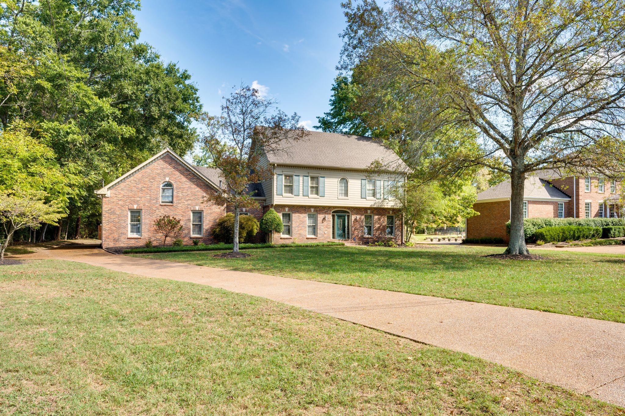 1400 Arrowhead Drive Brentwood, TN 37027 - Photo 3 of 15 a front view of a house with a yard and trees