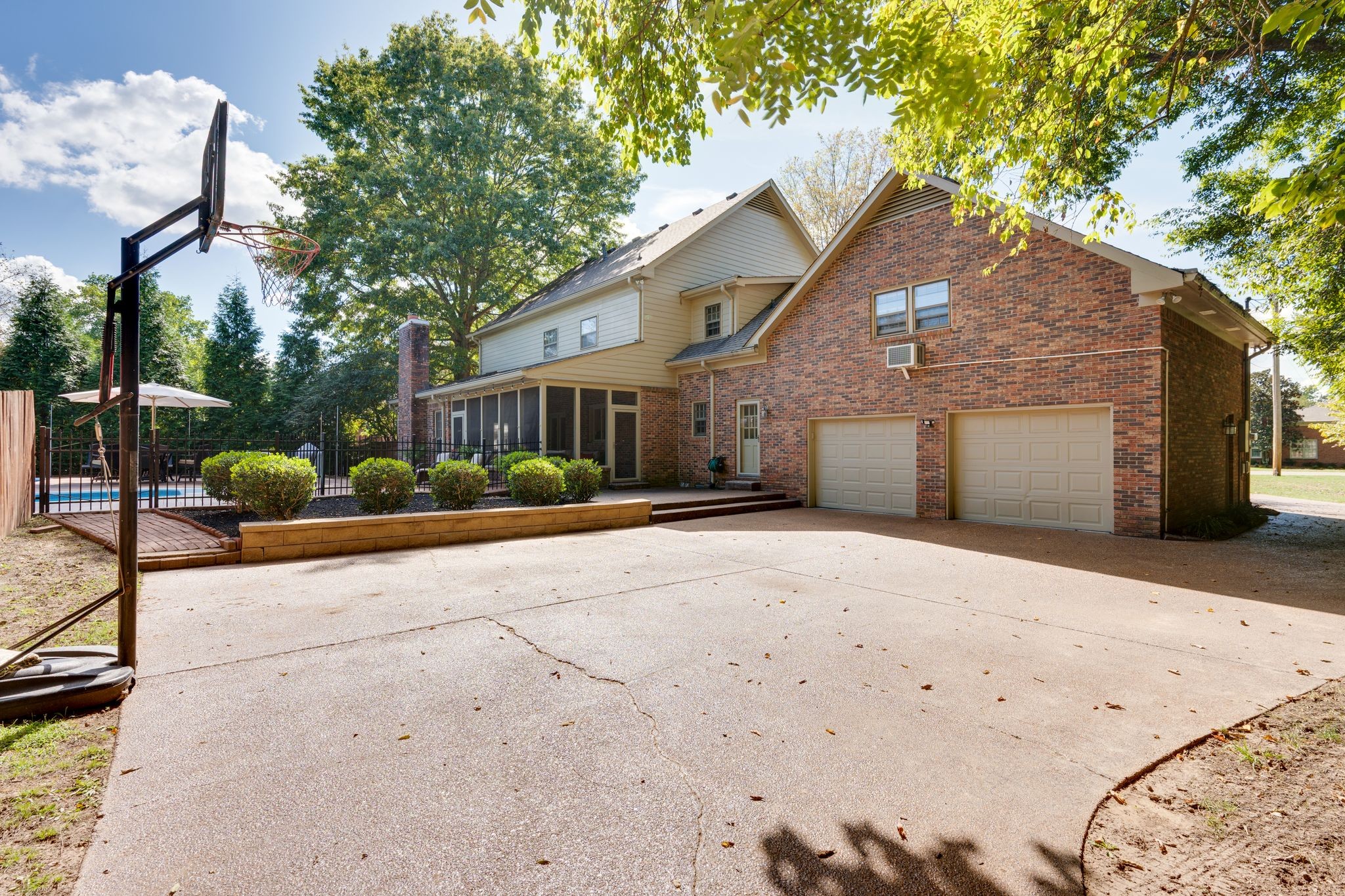 1400 Arrowhead Drive Brentwood, TN 37027 - Photo 9 of 15 a front view of a house with a yard and garage