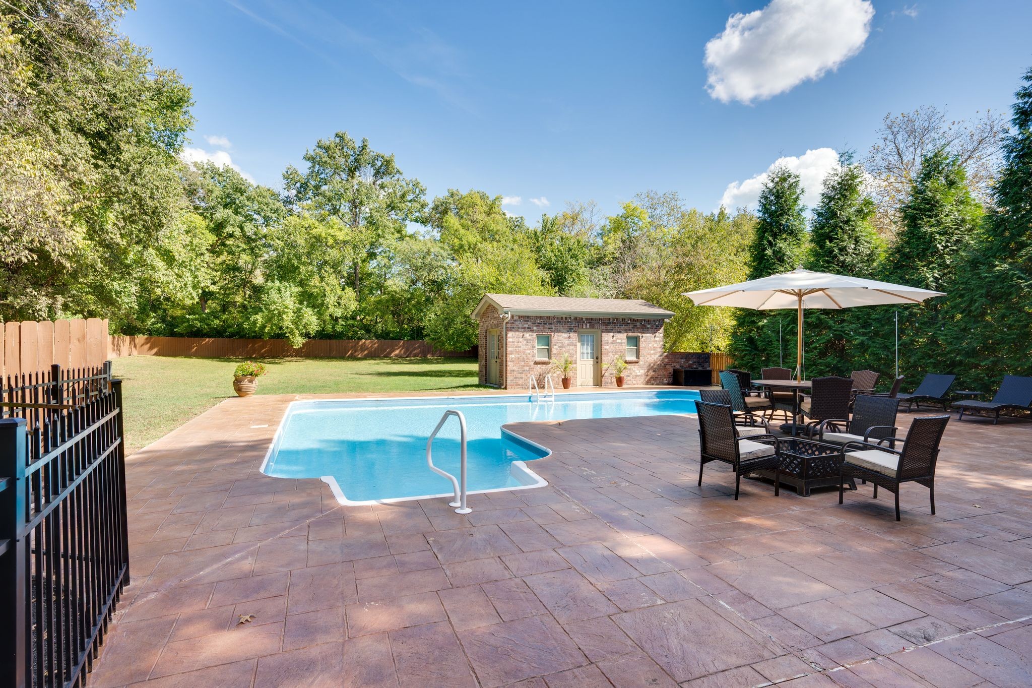 1400 Arrowhead Drive Brentwood, TN 37027 - Photo 10 of 15 a view of a house with swimming pool and sitting area