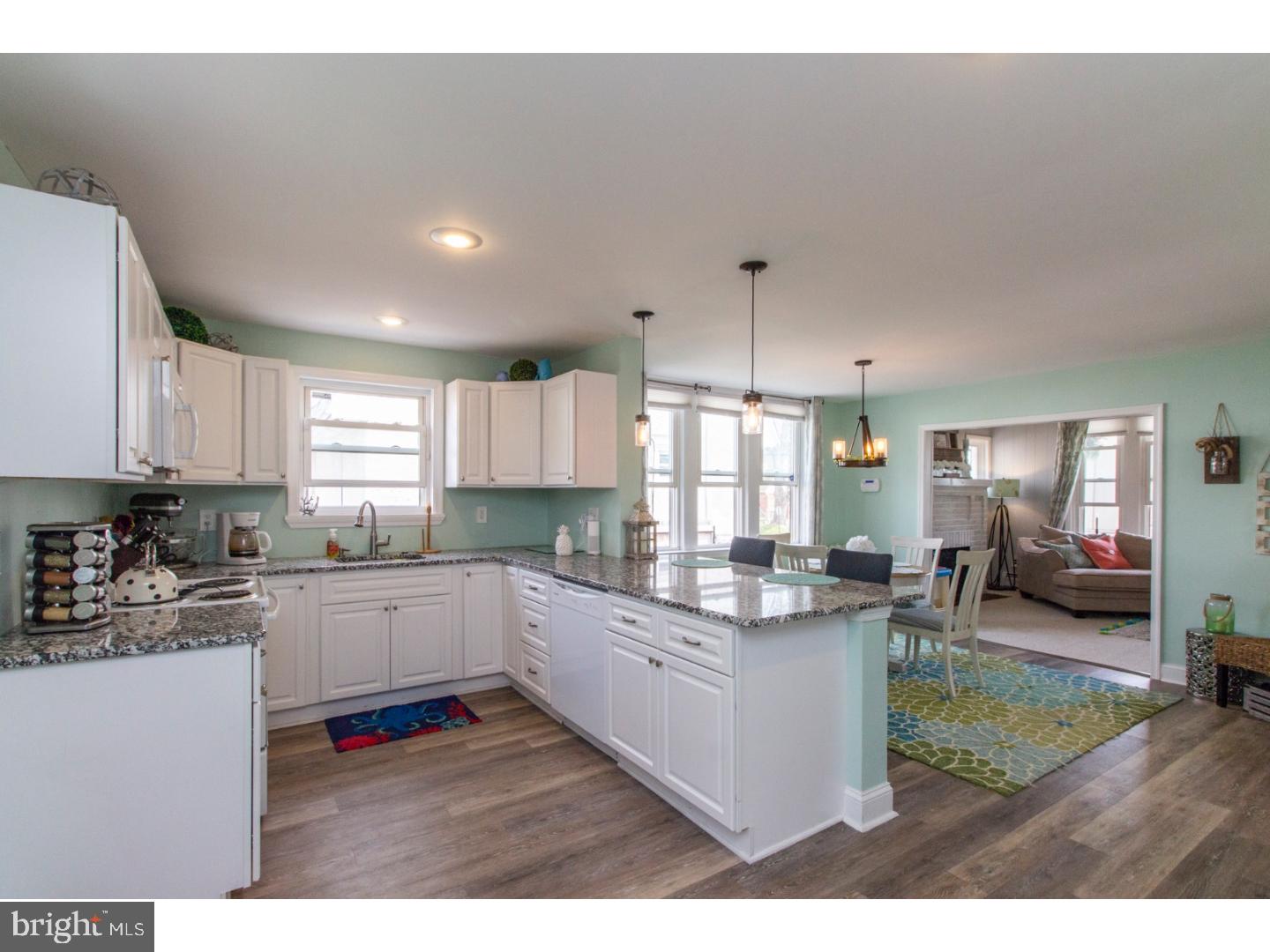 2510 Dutton Mill Road Aston, PA 19014 - Photo 4 of 24 Kitchen