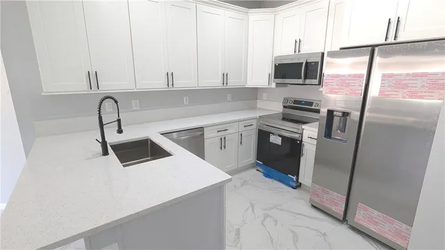 $2,150 | 826 Middleton Drive Southwest, Vero Beach, FL 32962