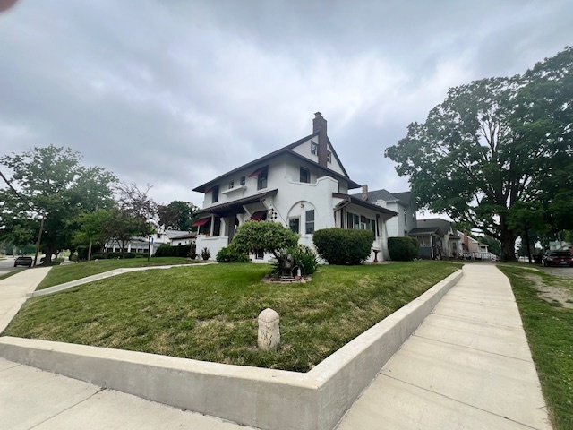 702 North Center Street Clinton, IL 61727 - Photo 1 of 47 Gallery Image 1