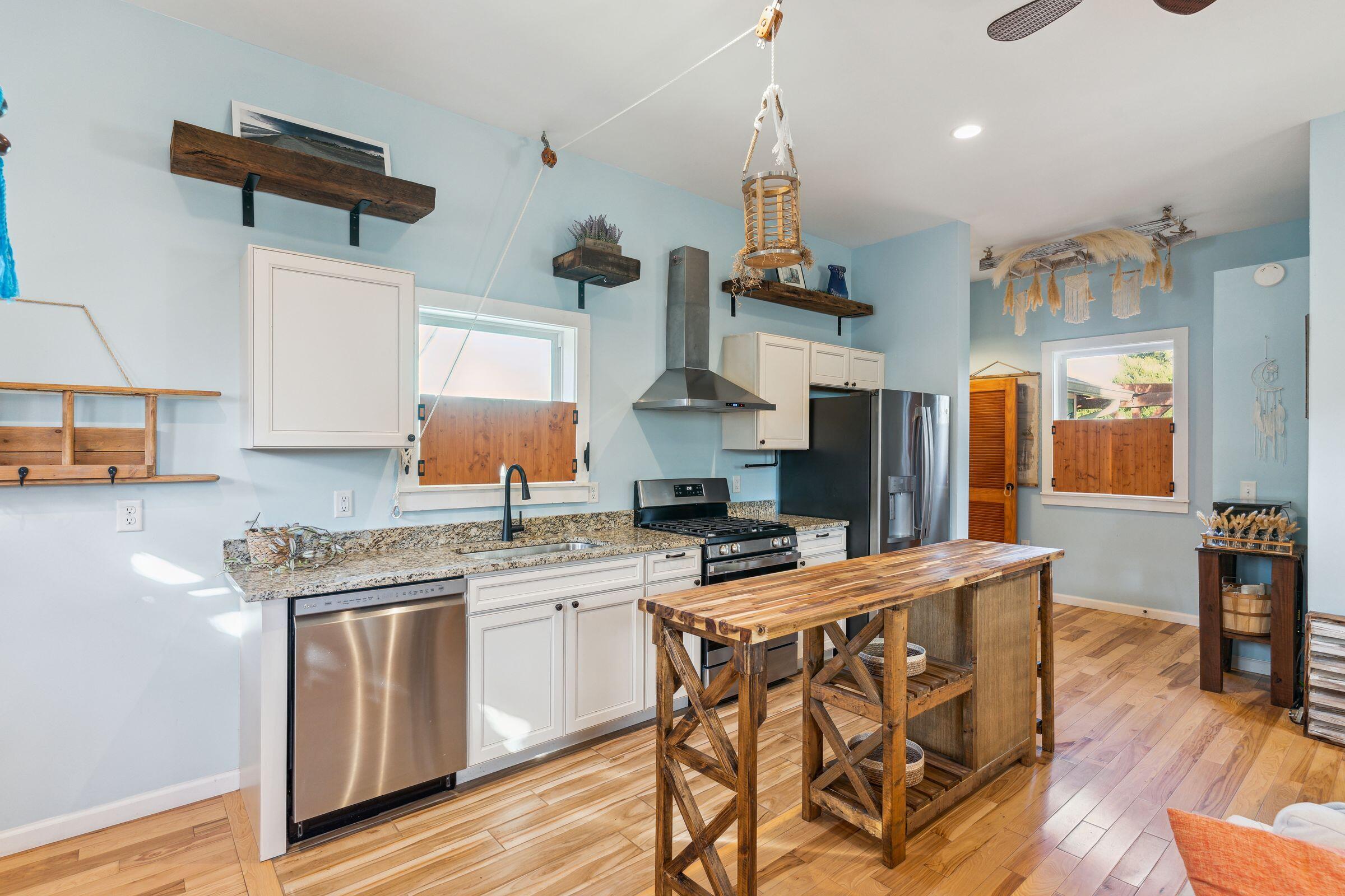 213 East Cooper Avenue Folly Beach, SC 29439 - Photo 8 of 44 213 E Cooper