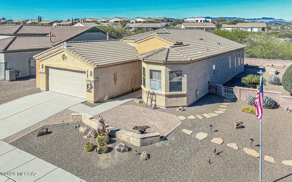 $409,900 | 5108 South Vía Loma Verde, Green Valley, AZ 85622