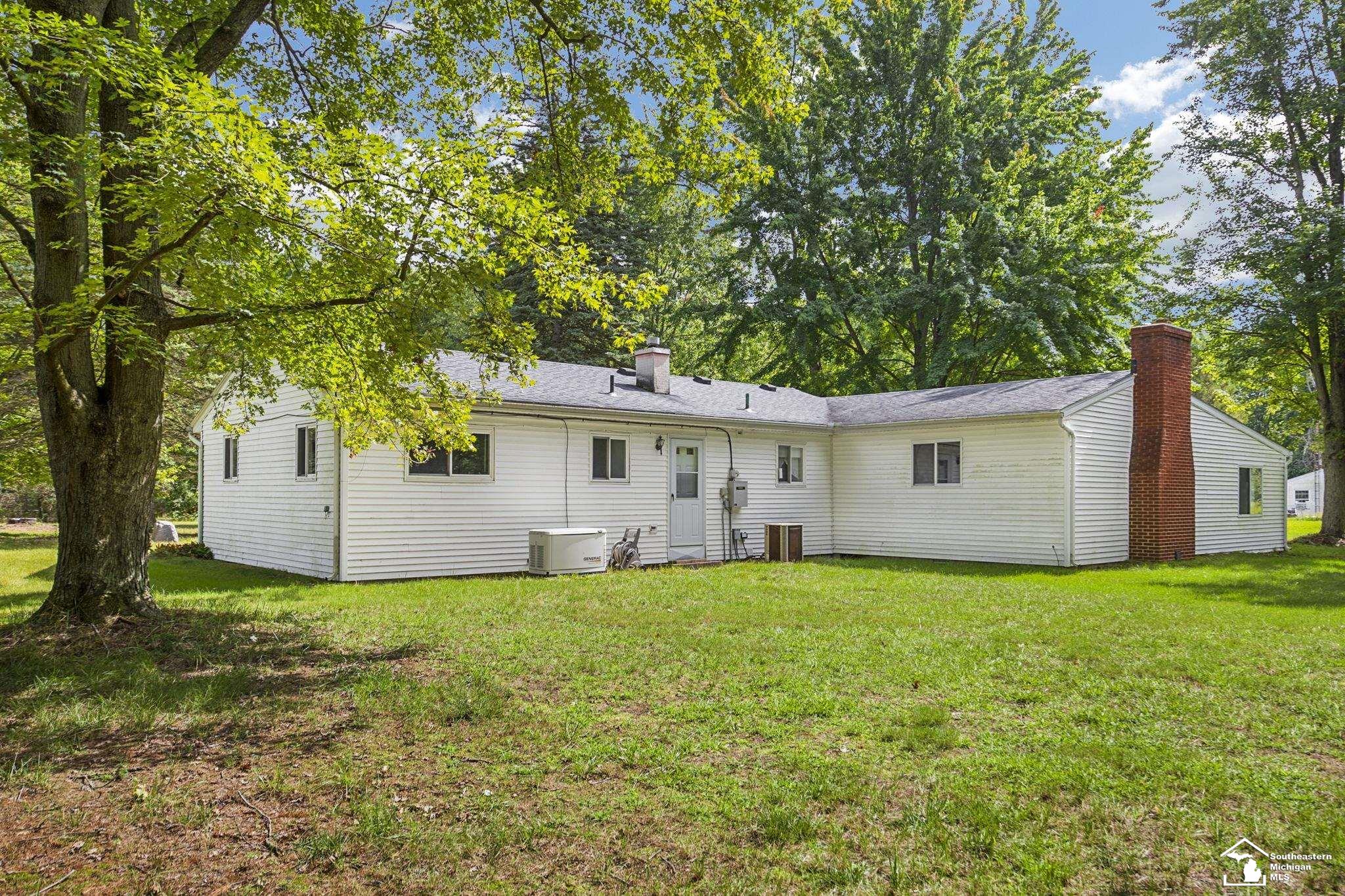 11601 Kruse Road Petersburg, MI 49270 - Photo 2 of 43 50122164-1.JPG
