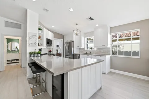 $525,000 | 8190 St Johns Court, Wellington, FL 33414