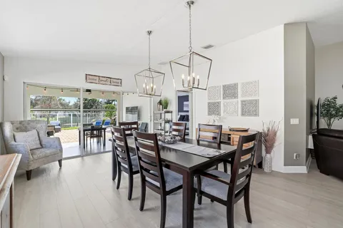 $525,000 | 8190 St Johns Court, Wellington, FL 33414