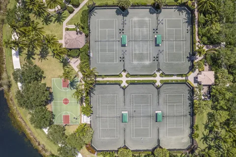 $525,000 | 8190 St Johns Court, Wellington, FL 33414