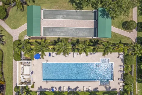 $525,000 | 8190 St Johns Court, Wellington, FL 33414