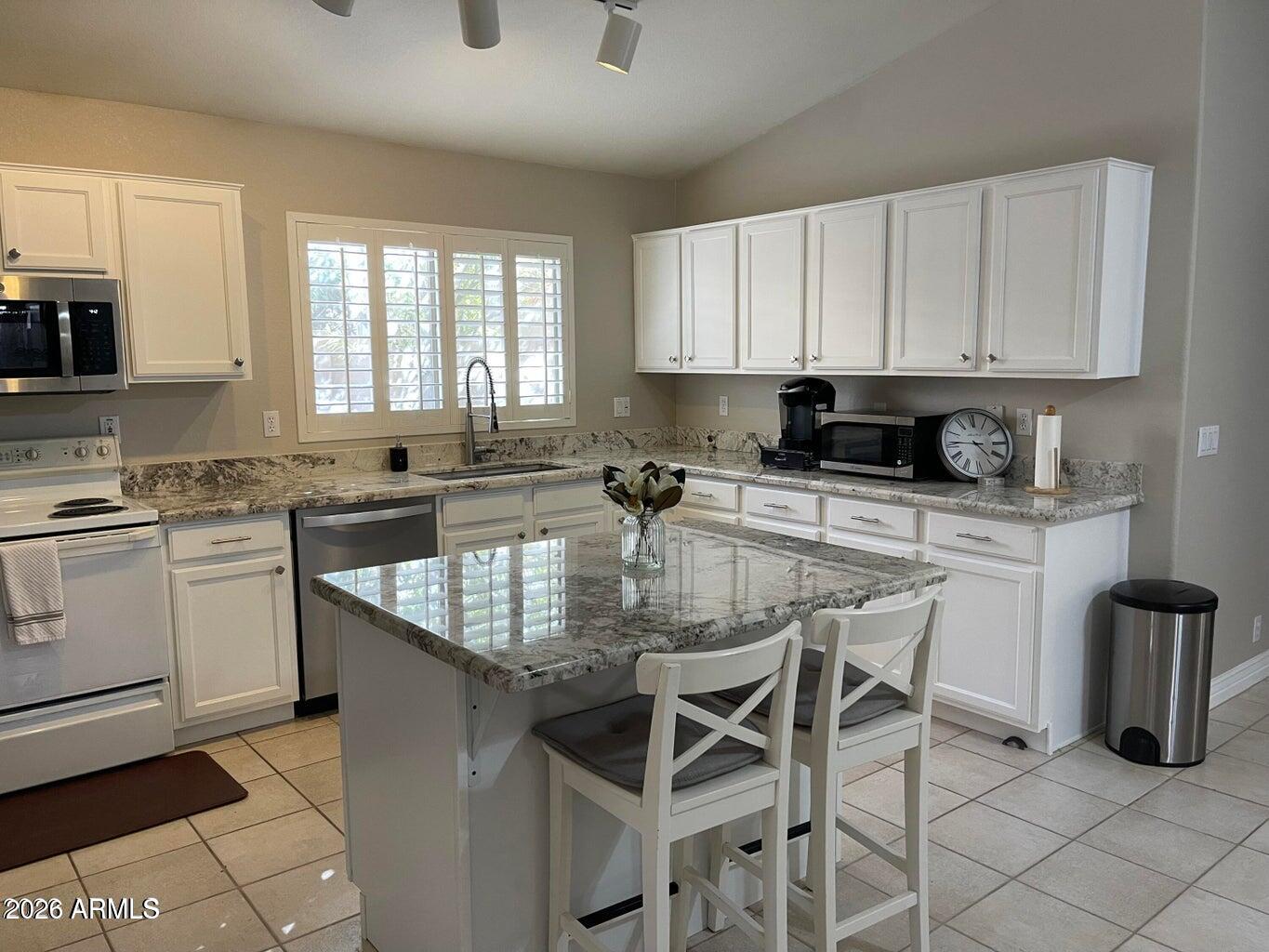 3954 East Agave Road Phoenix, AZ 85044 - Photo 4 of 17