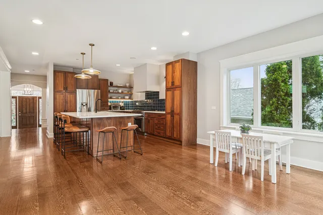 $1,150,000 | 721 Meadow Lane, Libertyville, IL 60048