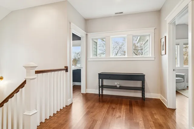 $1,150,000 | 721 Meadow Lane, Libertyville, IL 60048