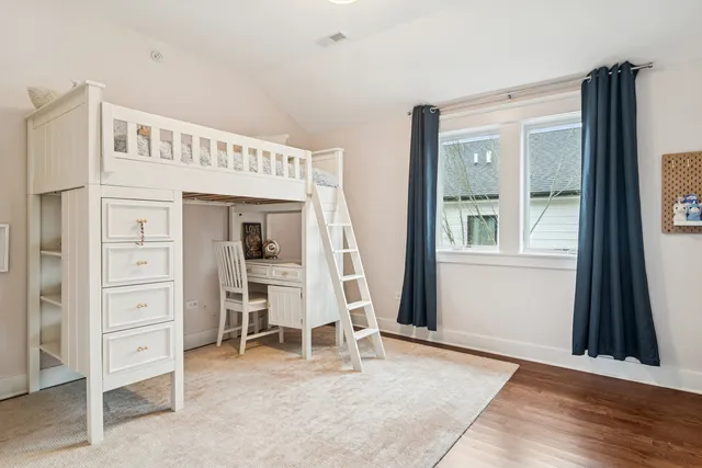 $1,150,000 | 721 Meadow Lane, Libertyville, IL 60048