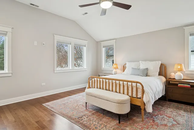 $1,150,000 | 721 Meadow Lane, Libertyville, IL 60048