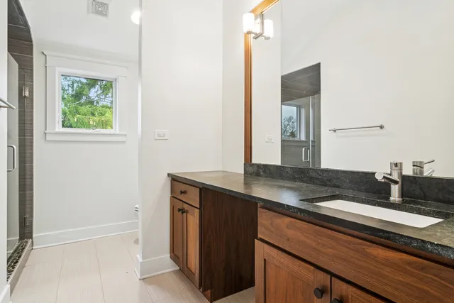 $1,150,000 | 721 Meadow Lane, Libertyville, IL 60048