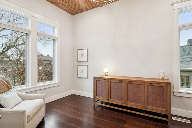 $1,150,000 | 721 Meadow Lane, Libertyville, IL 60048