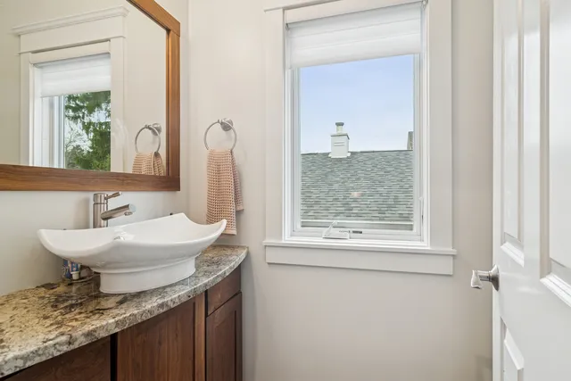 $1,150,000 | 721 Meadow Lane, Libertyville, IL 60048