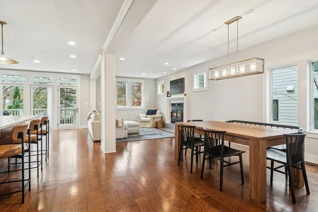 $1,150,000 | 721 Meadow Lane, Libertyville, IL 60048