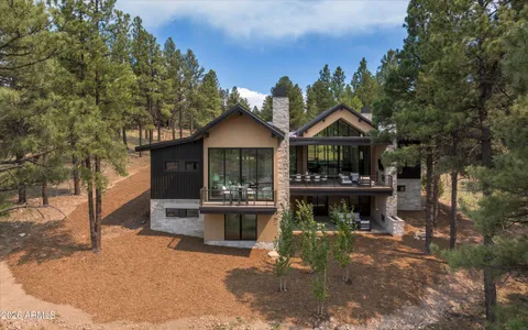 $7,295,000 | 2911 South Solitaires Canyon Drive, Flagstaff, AZ 86005
