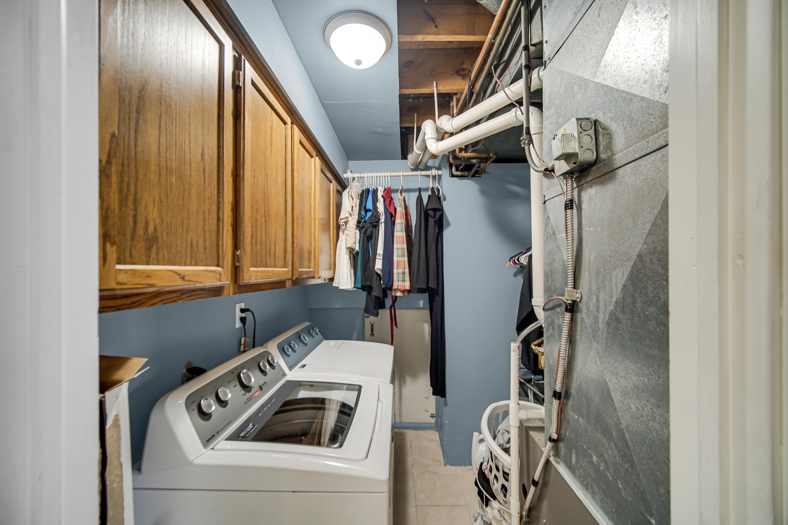 9017 Mathews Street Crown Point, IN 46307 - Photo 20 of 20 a utility room with dryer and washer