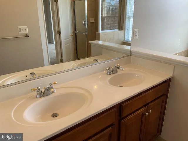 $3,200 | 22004 Avonworth Square, Broadlands, VA 20148