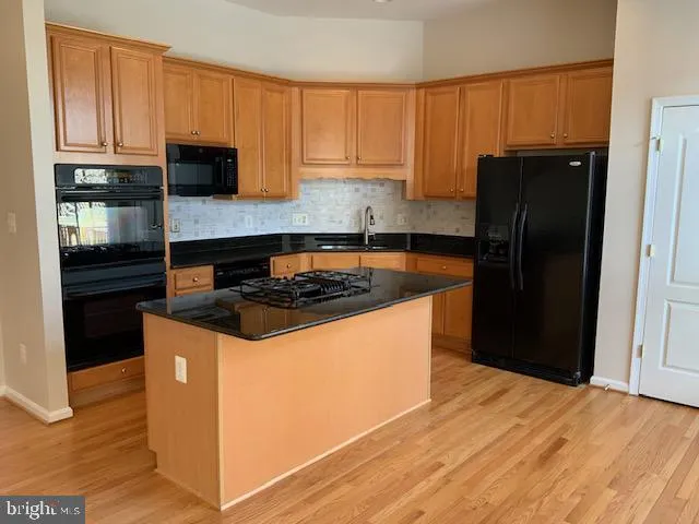 $3,200 | 22004 Avonworth Square, Broadlands, VA 20148