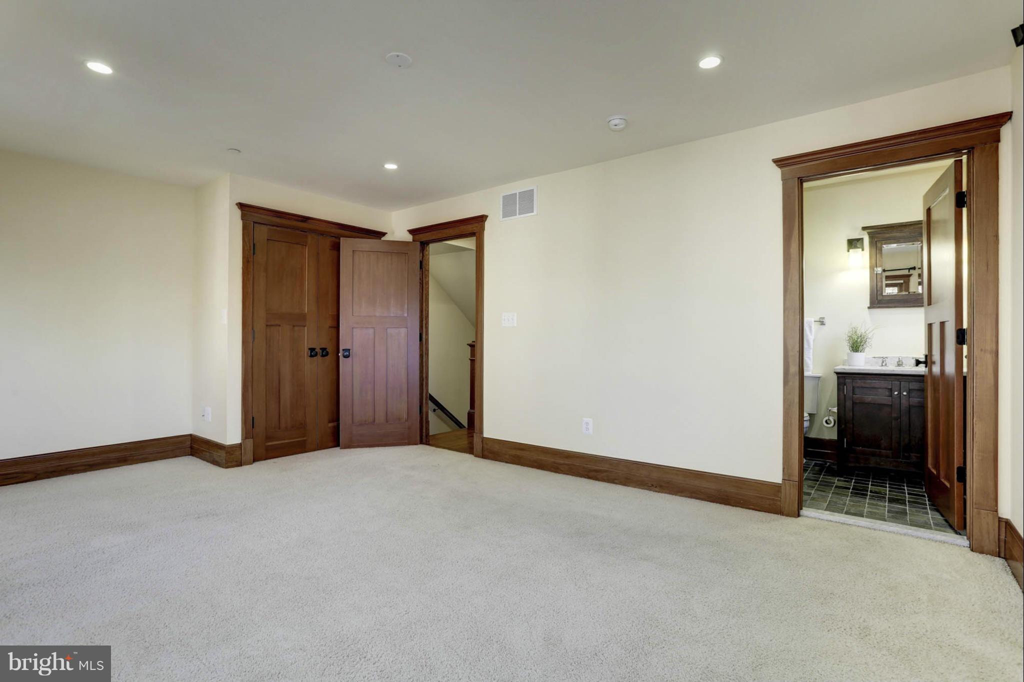 24 Dean Street Annapolis, MD 21401 - Photo 18 of 30 a view of hallway with livingroom