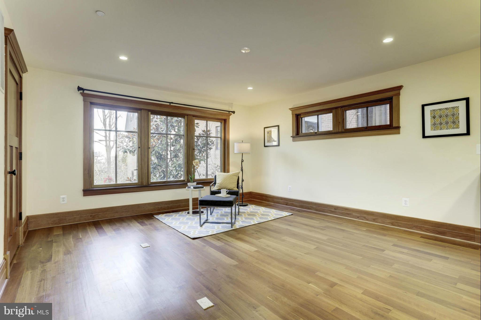 24 Dean Street Annapolis, MD 21401 - Photo 7 of 30 a living room with couch and wooden floor