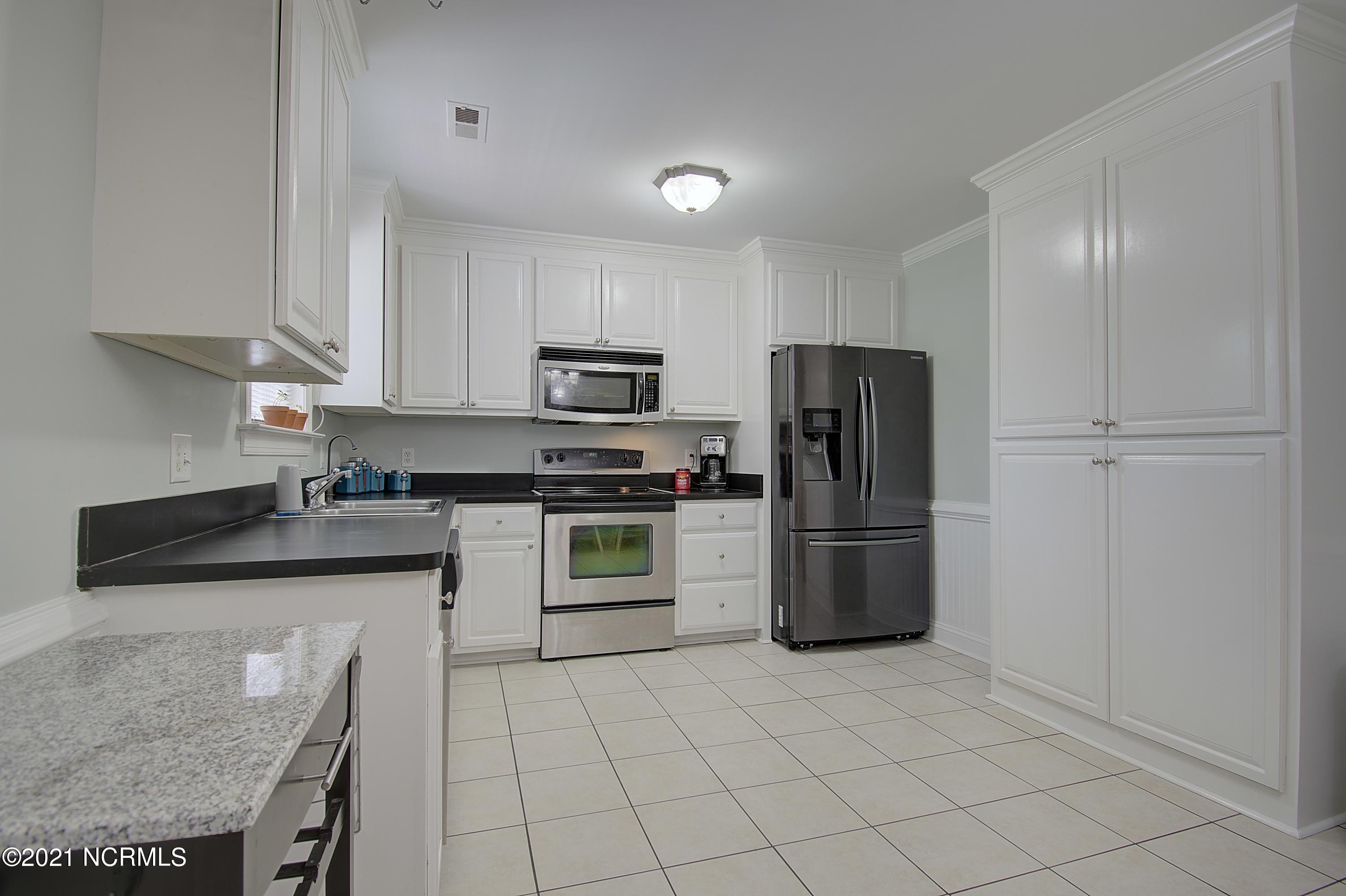 516 East Boiling Spring Road Southport, NC 28461 - Photo 17 of 47 516eboilingsprings - 16
