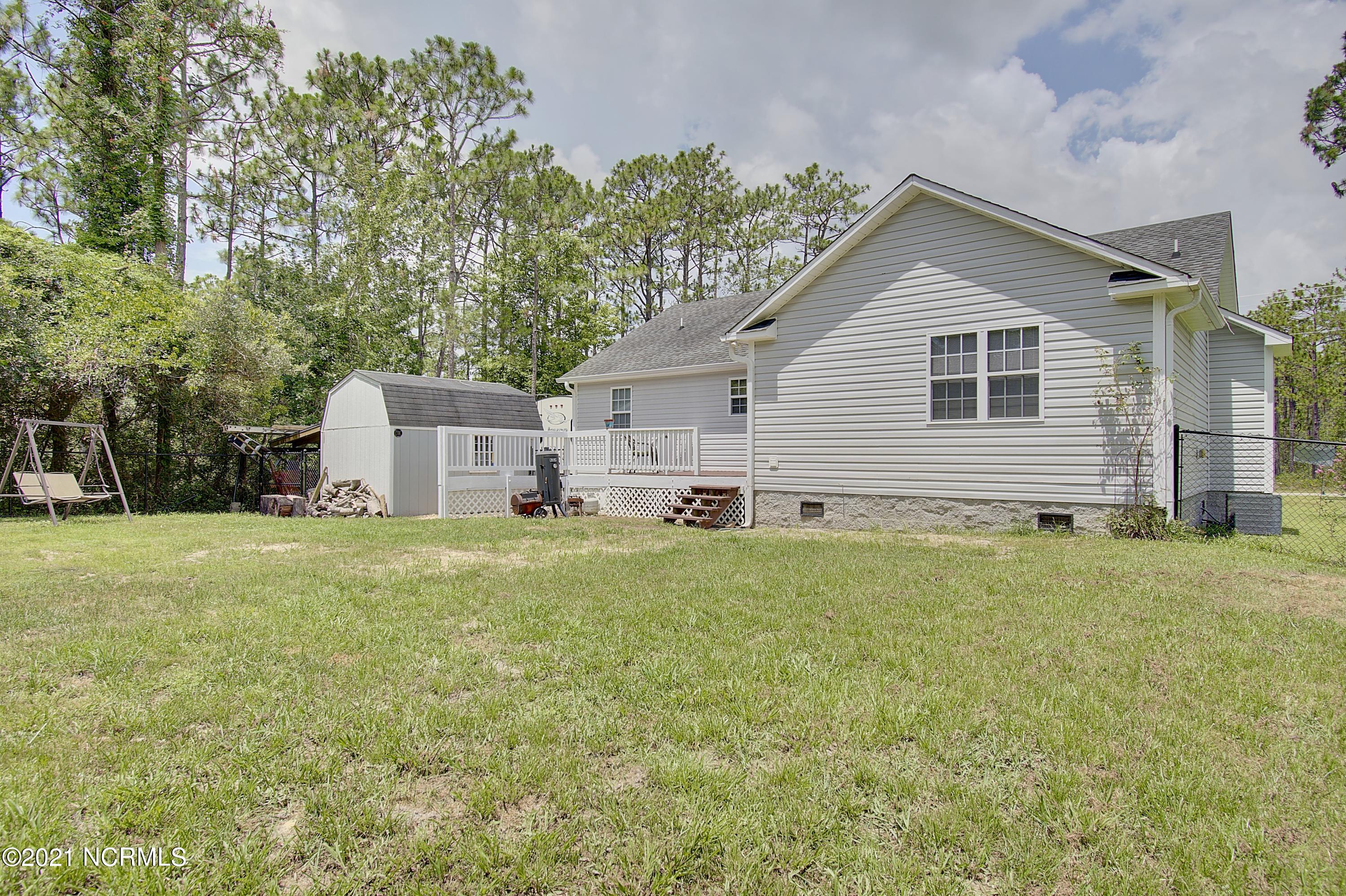 516 East Boiling Spring Road Southport, NC 28461 - Photo 4 of 47 516eboilingsprings - 26