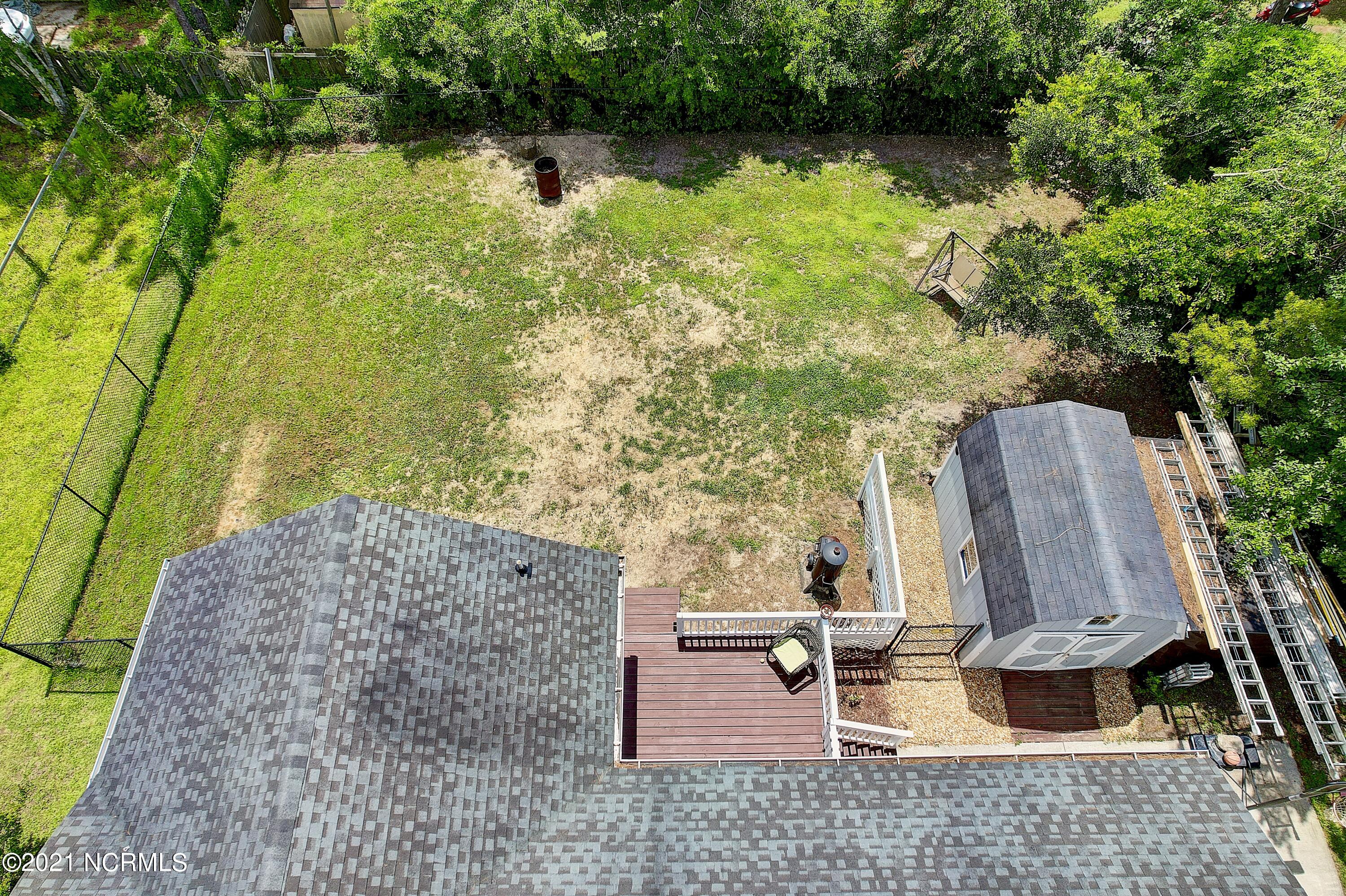 516 East Boiling Spring Road Southport, NC 28461 - Photo 5 of 47 516eboilingsprings - 35