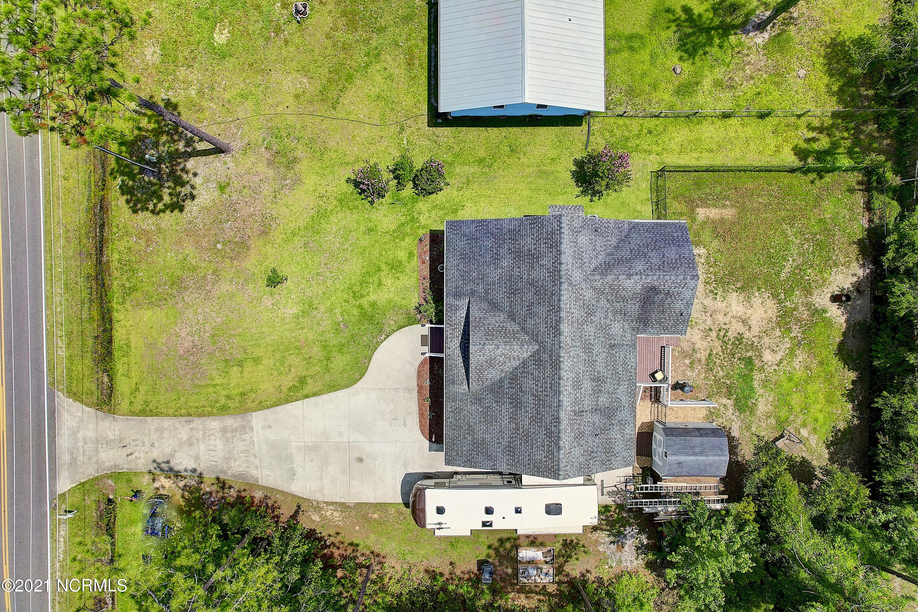 516 East Boiling Spring Road Southport, NC 28461 - Photo 6 of 47 516eboilingsprings - 34