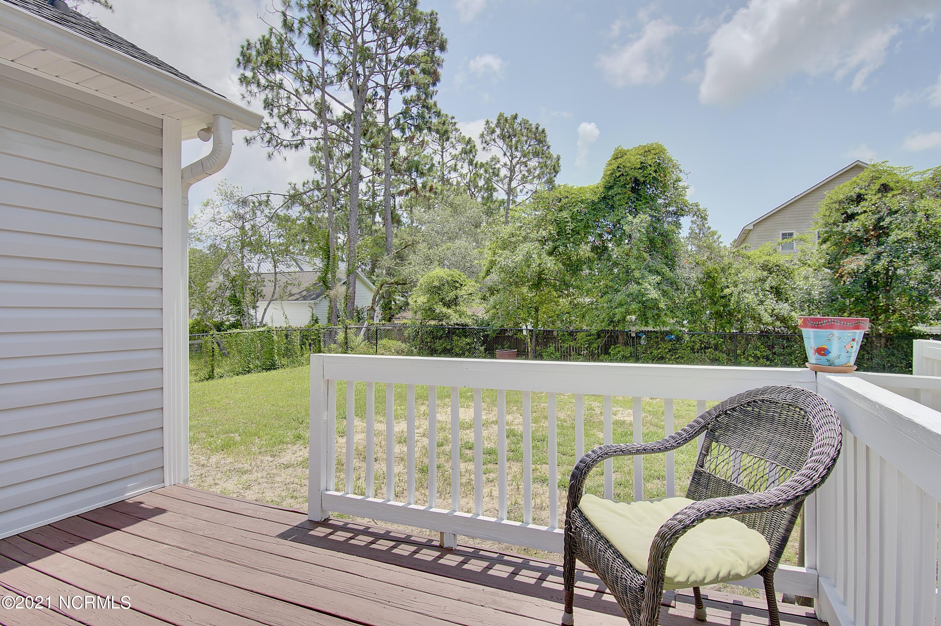 516 East Boiling Spring Road Southport, NC 28461 - Photo 8 of 47 516eboilingsprings - 25