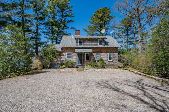 $977,750 | 32 Hooppole Road, East Falmouth, MA 02536