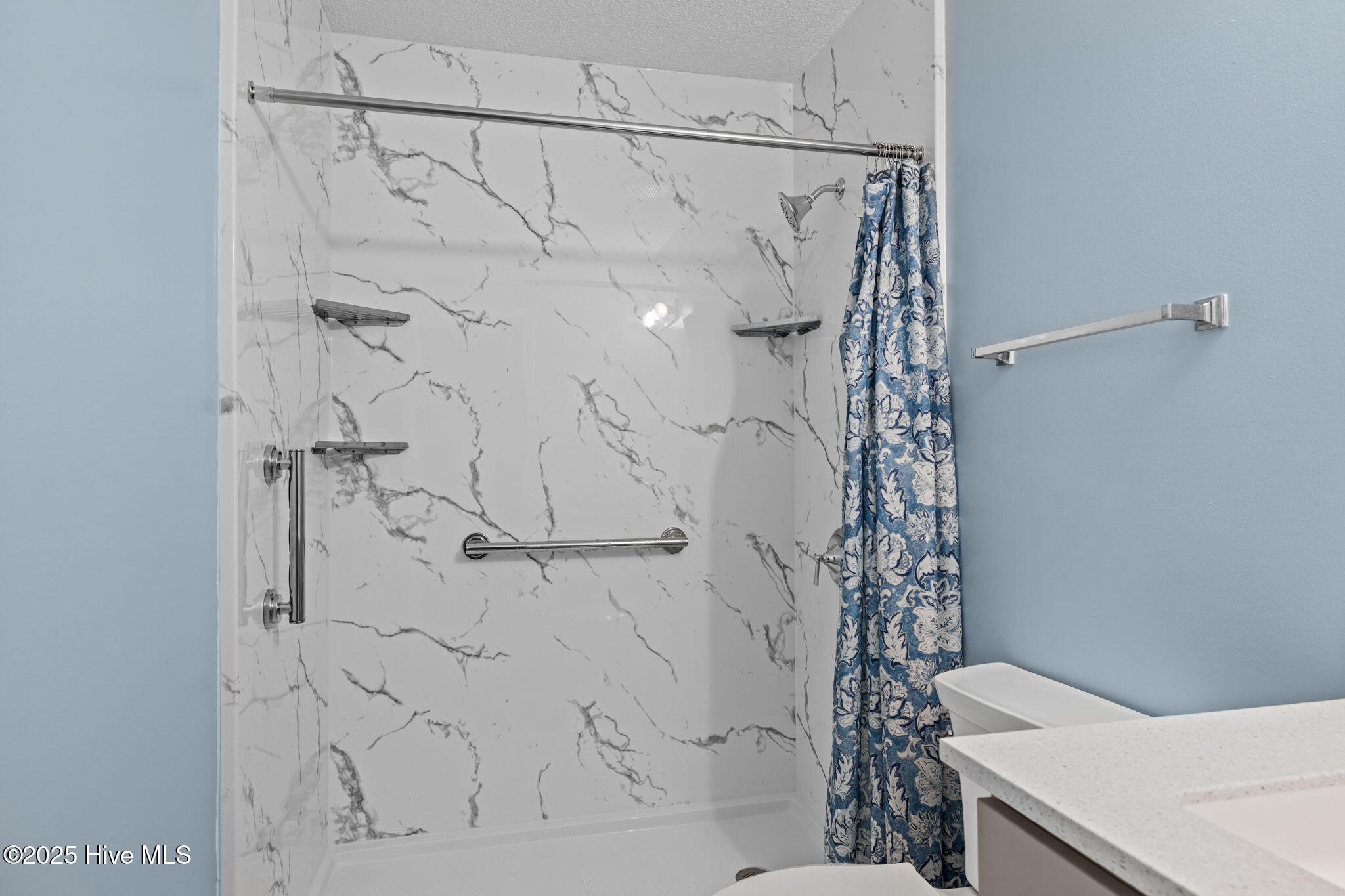 303 Osprey Ridge Drive Emerald Isle, NC 28594 - Photo 33 of 50 Bathroom