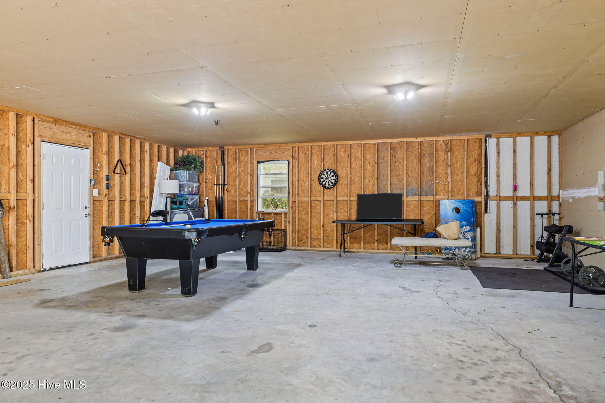 303 Osprey Ridge Drive Emerald Isle, NC 28594 - Photo 35 of 50 Garage