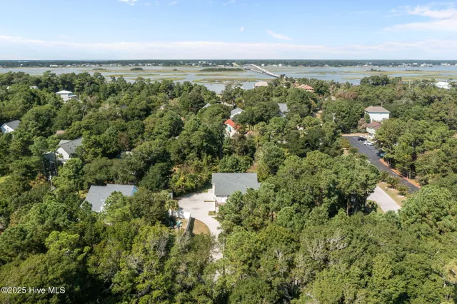 $1,033,000 | 303 Osprey Ridge Drive, Emerald Isle, NC 28594