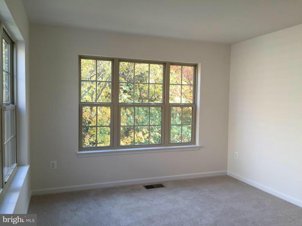 7823 Rappaport Drive Jessup, MD 20794 - Photo 9 of 14 Master Bed w/ Sitting Room