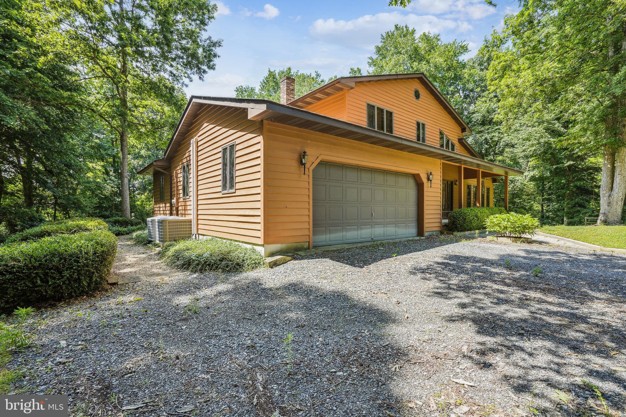22590 Stevenson Road Ridgely, MD 21660 - Photo 12 of 62 Garage entrance - 2-car